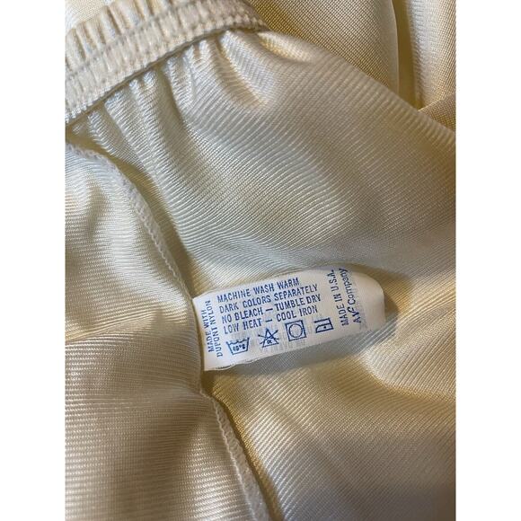 VTG Vanity Fair Ivory Silky Slip Skirt W/ Floral Lace Trim Small Classic Cottage - Picture 6 of 8